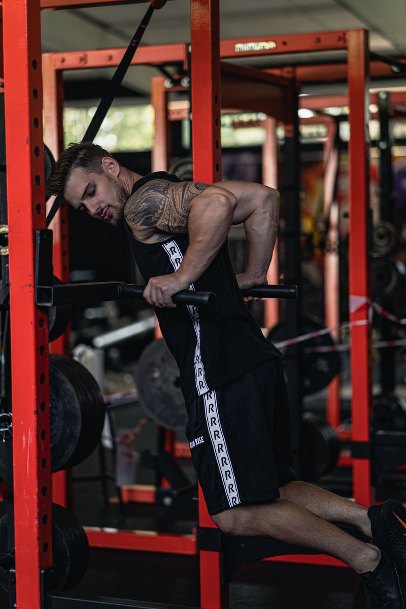 SHORTS "RISE" - schwarz